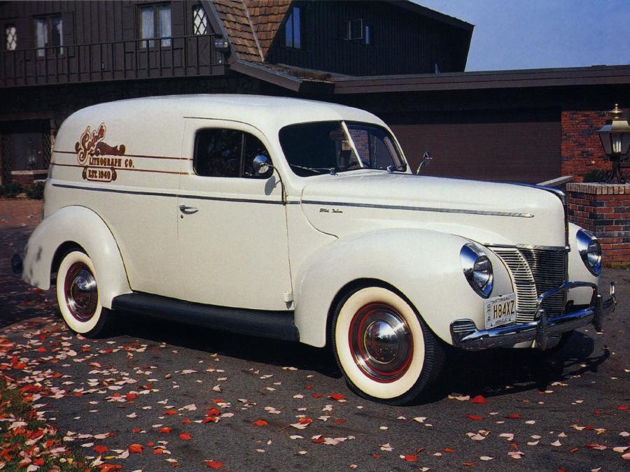  Ford V8 Deluxe Sedan Delivery 1940 года  (фото 2 из 2)